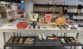 magasins pour acheter des sandales plates pour femmes lyon Besson Chaussures Lyon Part-Dieu
