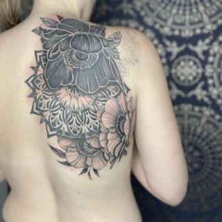 tatouages minimalistes lyon Heaven's Tattoo