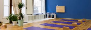centres d aero yoga en lyon SMALL Yoga Pilates