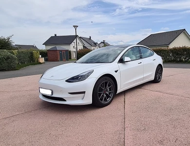 Tesla 3 Grande Autonomie