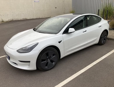Tesla Model 3 Sr+