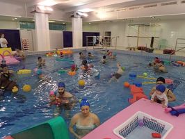activites de natation pour les femmes enceintes lyon BBALO - Bébés nageurs