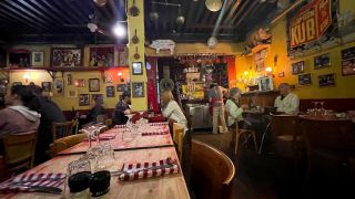restaurants to dine out with friends in lyon Notre Maison