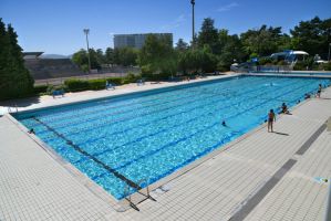 des piscines couvertes pour les enfants lyon Piscine de la Duchère